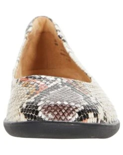 Naturalizer Women Flats Flexy, Desert Snake -Naturalizer shop 61KKQ9y0zYL. AC SR736920